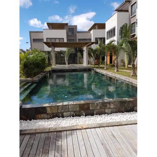 Sea And Mountain View Apartment