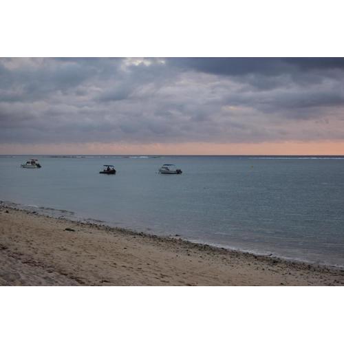 Sea Front Apartment Villa