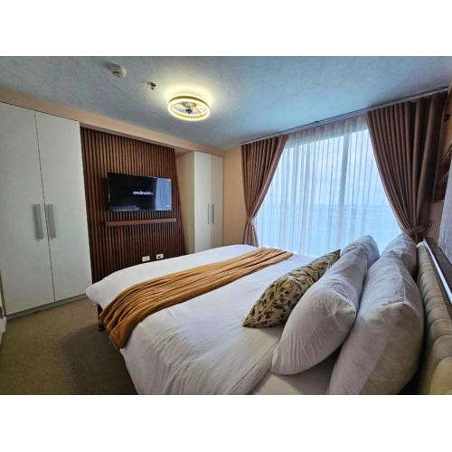 Sea La Vie at Azure North