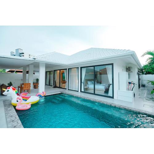 Sea of clouds 芭提雅现代轻奢4卧5卫近海泳池别墅