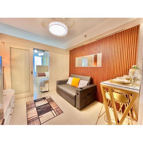 Sea Residences: Eyal’s Suite Condotel near MOA/Mall of Asia