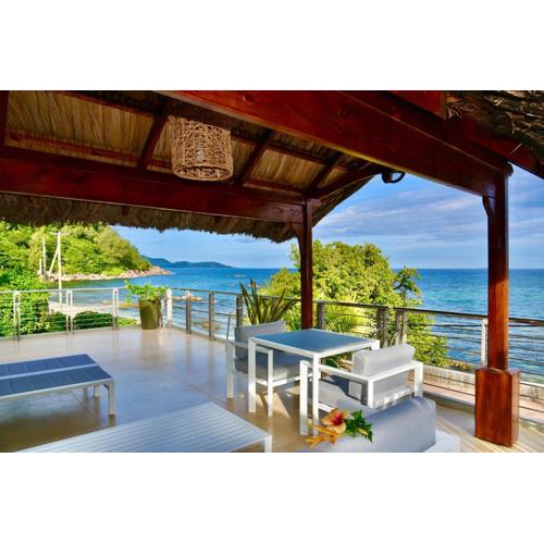 SEA SPLASH SELF CATERING And La Petite Maison