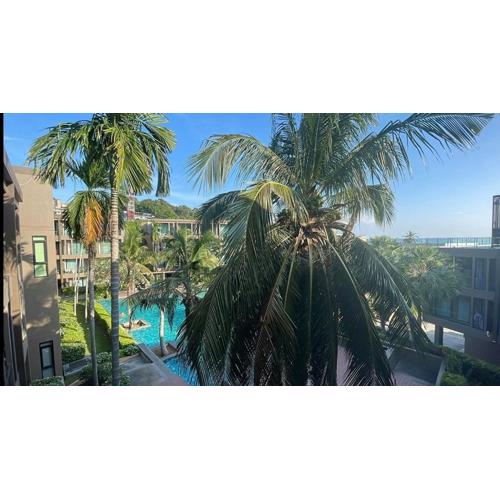 Sea View & Pool Apartment