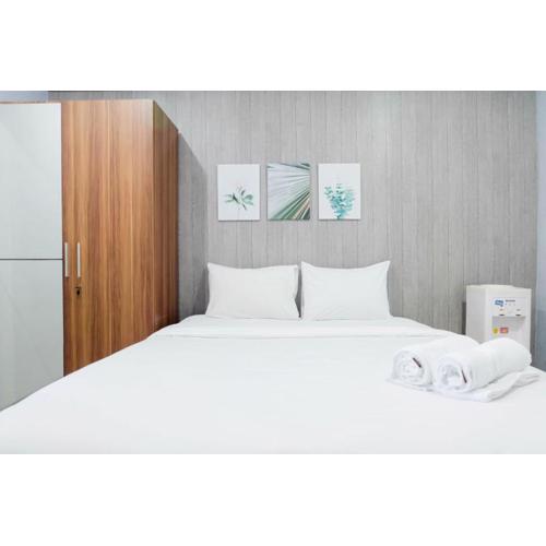 Sea View Studio Apartement at Green Bay Pluit by Travelio