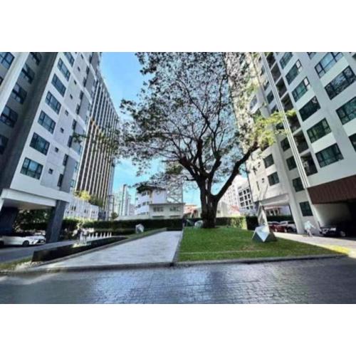 Sea View Walk to Beach & Mall The Base Central Pattaya Condo