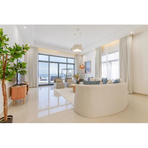 Sea Views 4BR and Assistant's Room Villa with Heated Pool, Sharm - Al Dana Villa, Al Dana Island by Deluxe Holiday Homes