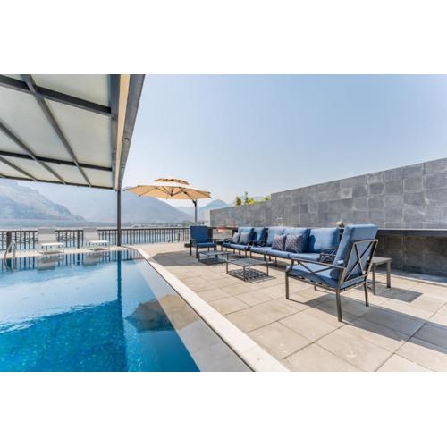 Sea Views 4BR and Assistant's Room Villa with Private Pool, Sharm - Al Dana Villa, Al Dana Island by Deluxe Holiday Homes