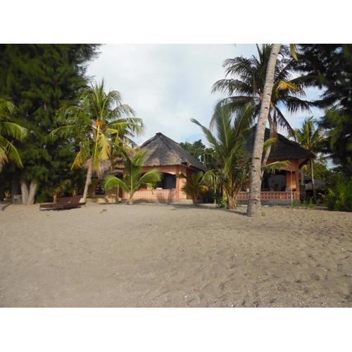 Sea World Club Beach Resort & Dive Center