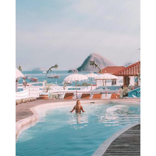 Seaesta Komodo Hotel & Hostel