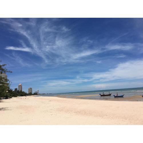 Seaside Apartment at Cha-Am