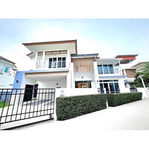 Seaside Symphony Luxury Pool Villa Pattaya with Private Beach Access