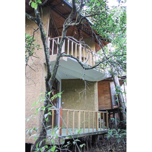 Seasons Four Jungle Treehouse