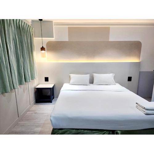 SEATEL Phuket, Patong Beach