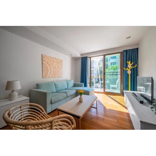 Seaview & beachfront 2BR 151 2F CicadaMarket