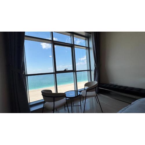 SeaView Beachfront with pool,sauna,jacuzzi,gym,cafe