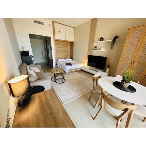 Seaview Sanctuary Studio, Coastal Living Al Hamra