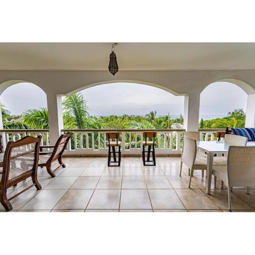 Seaview Serviced Apartment at Lantana Galu Resort