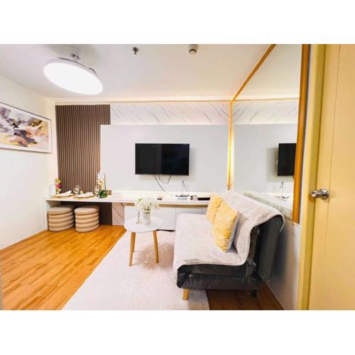 SEAWIND CONDOMINIUM 2Bedrooms near Davao Airport, SM Lanang, Sasa Wharf, Dusit Thani, Waterfront Insular Hotel, Azuela Cove, Acacia Hotel, Abreeza Mall, Lots 4 Less, Puregold & a lot more