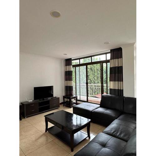 Secluded-Loft-2 BEDROOM-2-Bath