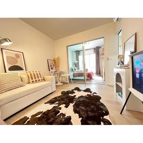 Self Check in 10min to BKKairport Train2Town Near Mall Local Market WIFI