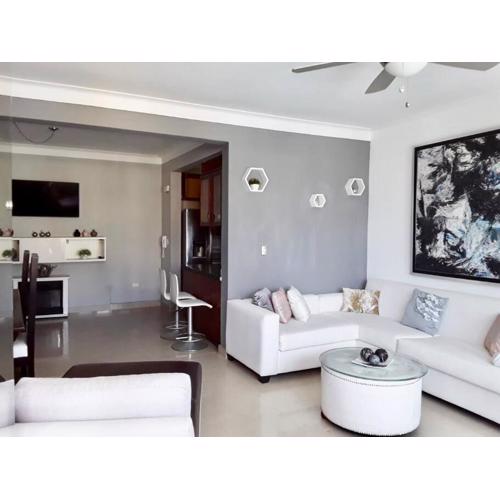 Self check in , moderno, A/C completo Wifi, TV 4K