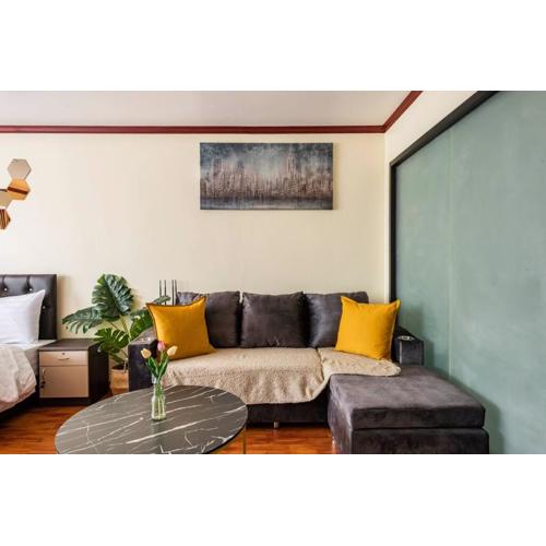 SelfCheckIn Omni Tower Sukhumvit4 NaNa Asoke BTS MRT Hispeed WiFi Pool&Gym