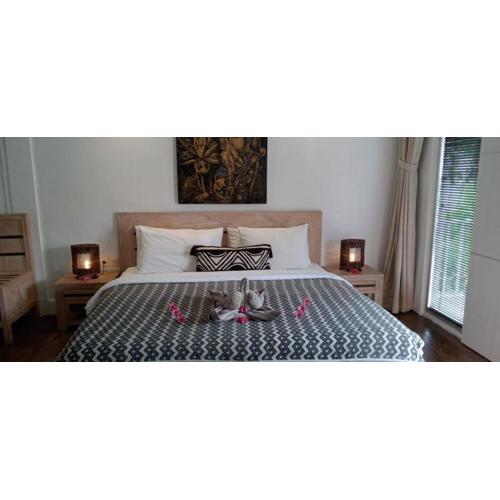 Seminyak 3 bedrooms villa demen private pool