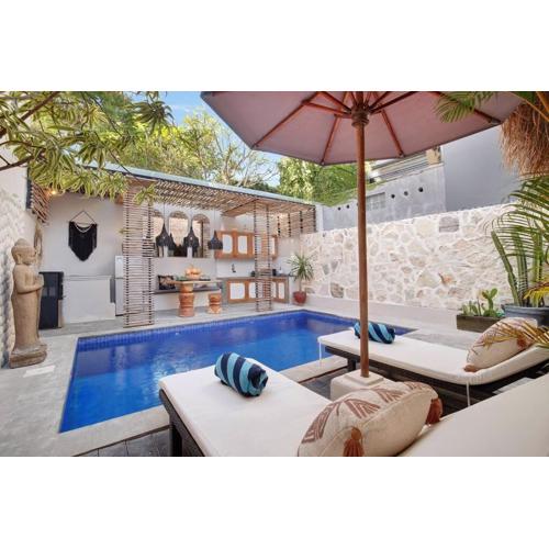 Seminyak Beach Bungalow Studio #2 with Private Pool