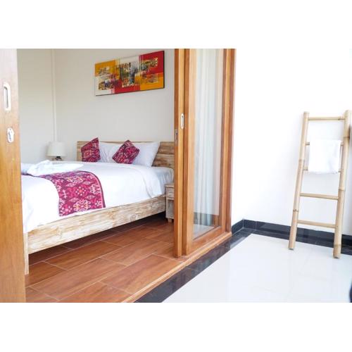 Seno Guesthouse & Cafe