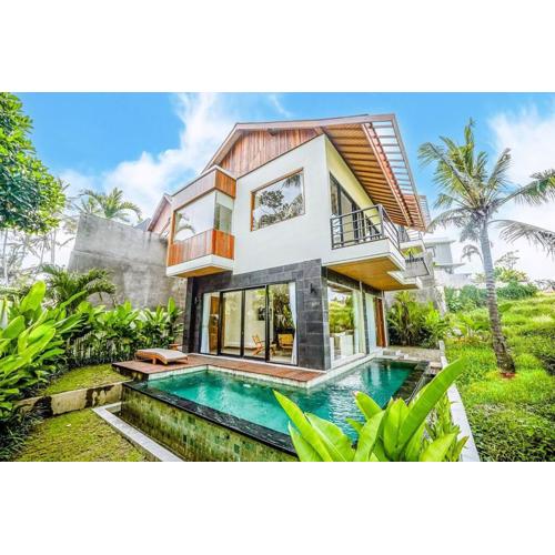 Serene 2BR Villa with Lush View 5 mins to Beach