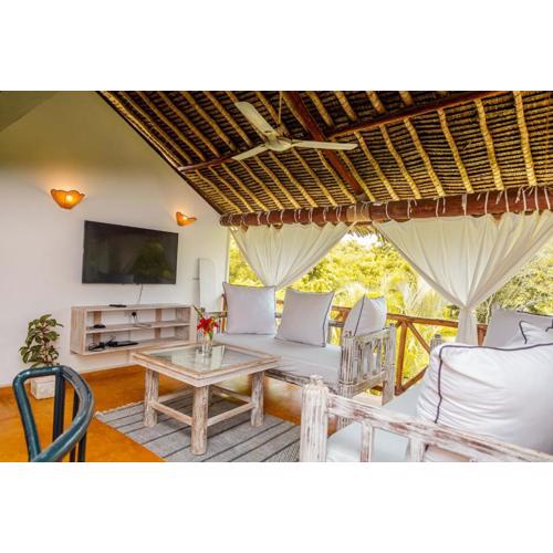 Serene 3 bed villa in the garden