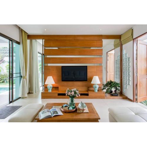 Serene Contemporary Villa with a Swimming Pool