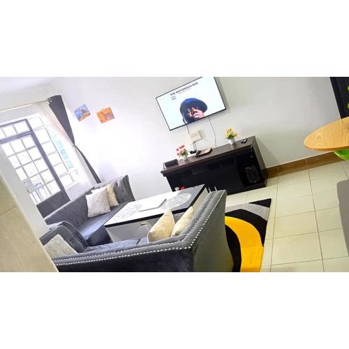 Serene Escape, Chic & Cozy Chess