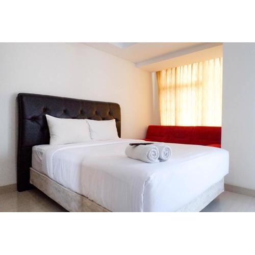 Serene Exclusive Modern Studio Apartment at Grand Sungkono Lagoon By Travelio