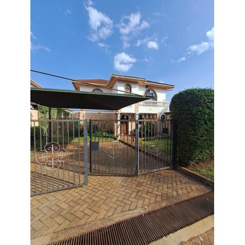 Serene Stay Near Everything