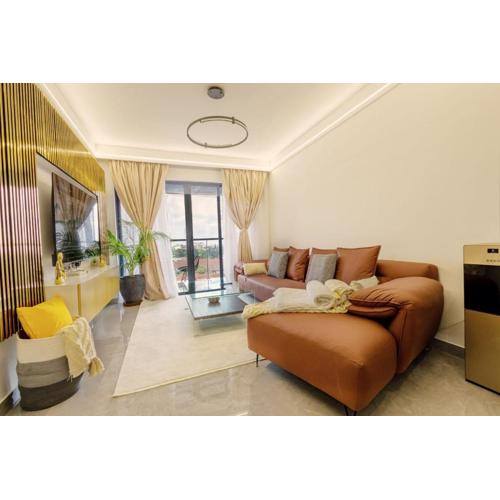 Serene stays by Remi