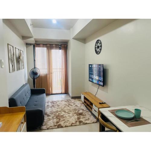 Serene Suite at S Residences MOA