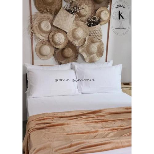 Serene Summer close proximity to Araneta Centre