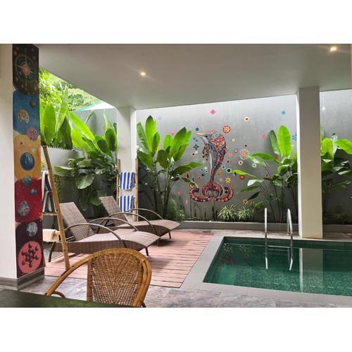 Serene Villa Icaro in Downtown El Nido with Cliff View