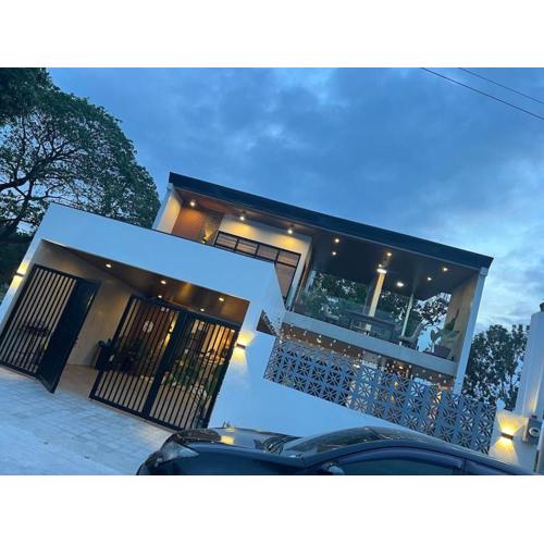 SereneMiaCasa-affordable but luxurious staycation