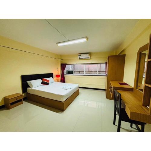 SERISIAM Family Room