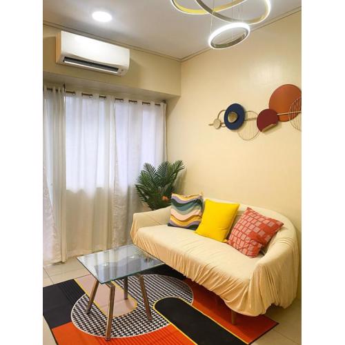 Serpentine Shell 2BR Staycation Near MOA & SMX