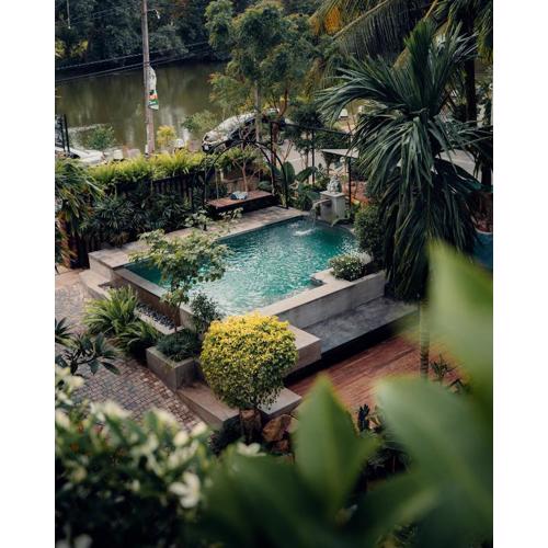 Sesatha waters edge villa