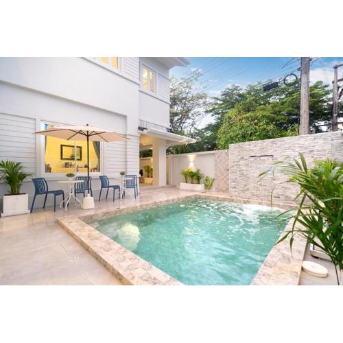 Seven Heaven Patong Villa