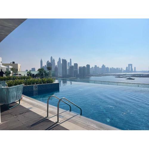Seven Palm, Private beach, Infinity Pool, High Floor 3BDR