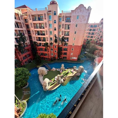 Seven Seas Jomtien 6 floor pool view