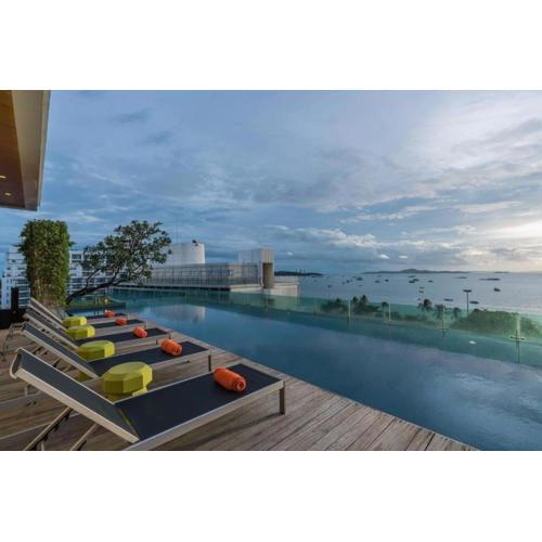 Seven Zea Chic Hotel