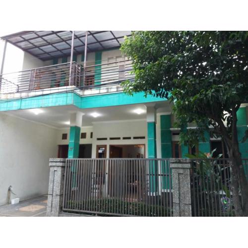 Seventeen homestay syariah