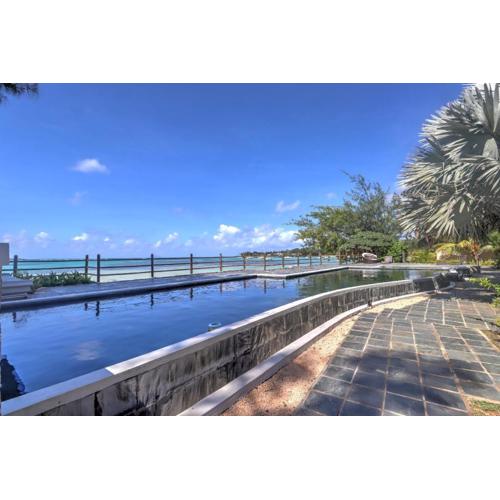 SG5 l Le Turquoise - third line building - Beachfront Residence