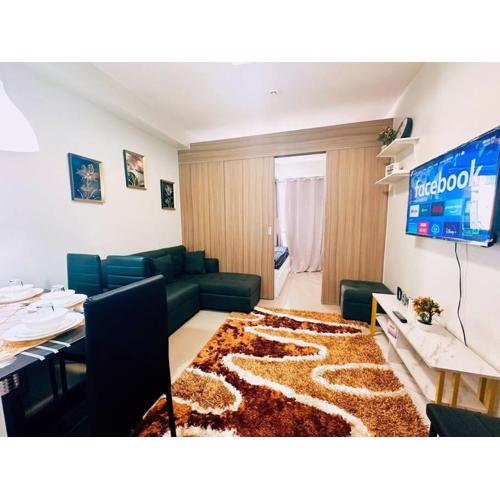 Shabby Chic & Contemporary Condo